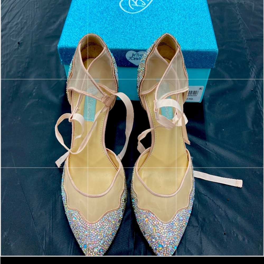 Betsey Johnson Womens Iris Embellished Stiletto Evening Heels - Champagne